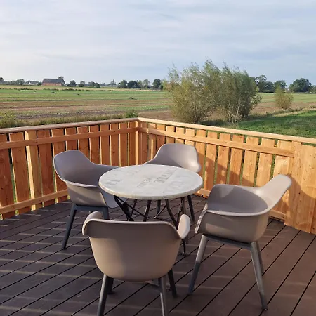 Luxuswohnung, 90 Qm, Balkon, Lage In 아파트 *
