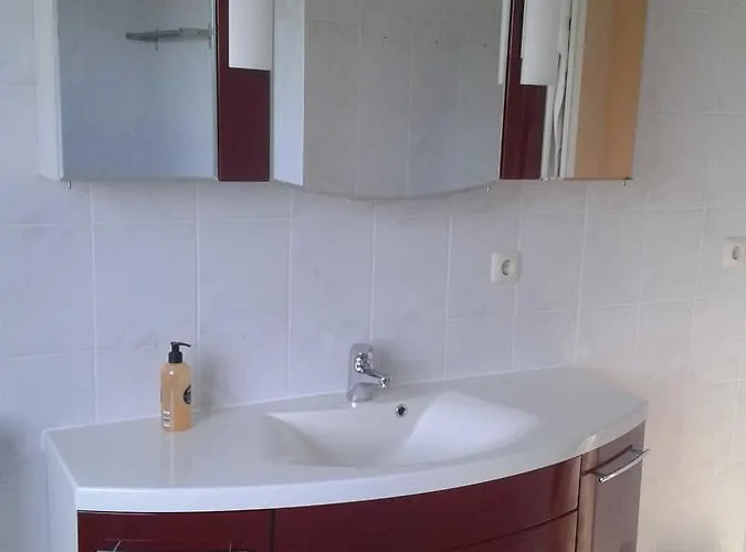 Luxuswohnung, 90 Qm, Balkon, Lage In Apartamento