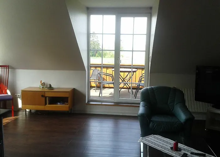 Luxuswohnung, 90 Qm, Balkon, Lage In Apartamento Kollmar